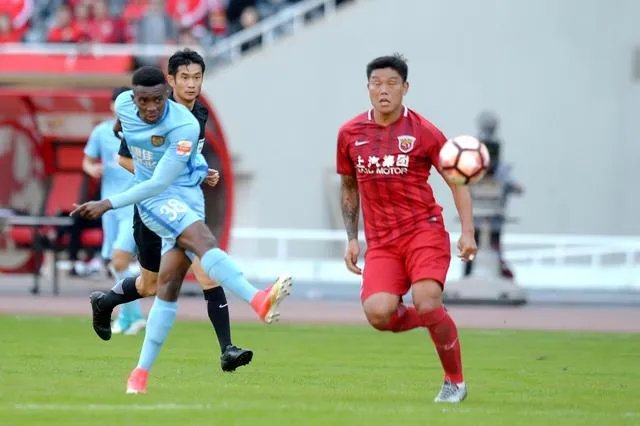 江苏苏宁新援穆坎乔连续两轮绝杀国安、鲁能。如何评价他的表现以及给苏宁带来的改变？