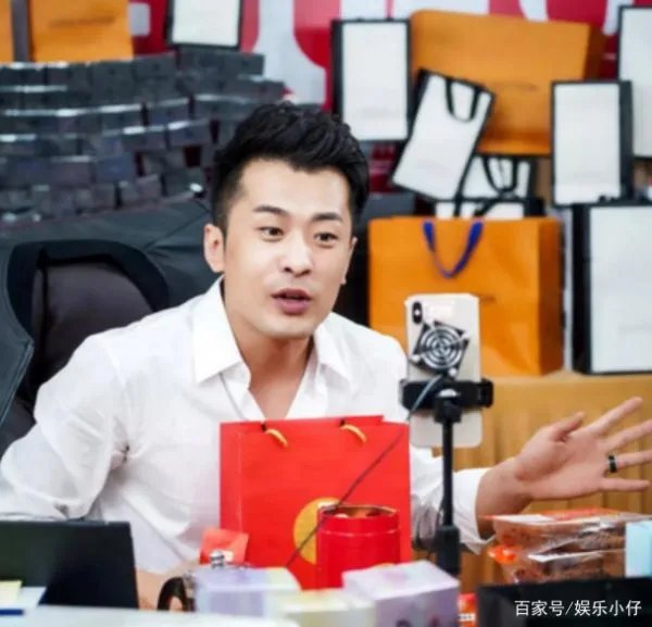 官方为什么封辛巴的号?