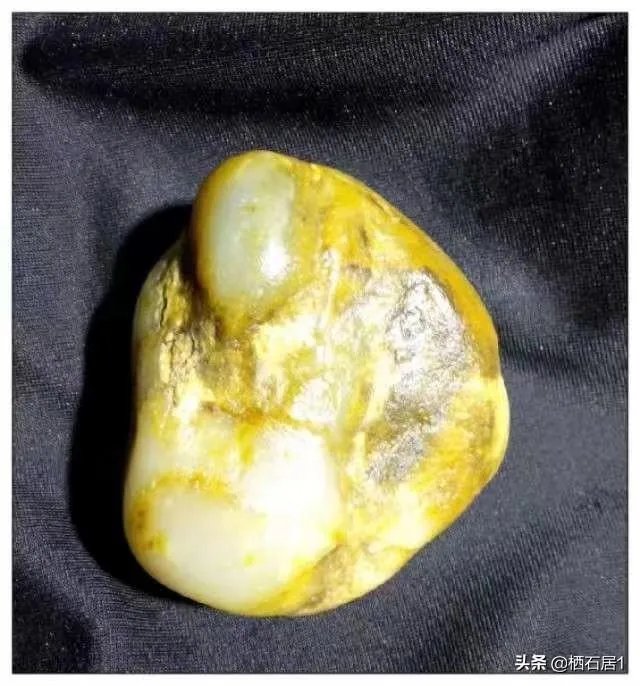 石友们，把你们的新疆和田玉、籽料原石和天然奇石发个图出来让石友们看看学习下？