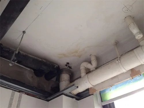 家里主水管漏水归谁管