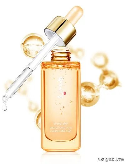 本人皮黄,混合皮肤,毛孔有点粗,很想买一种适合自己的护肤品,怎么选择?