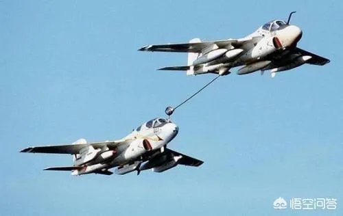 你怎么看歼15伙伴加油机横空出世，让歼-15舰载机飞行航程更远，航母作战力更强？