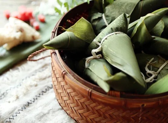 新手包粽子的方法与步骤图 2019最简单的包粽子手法窍门