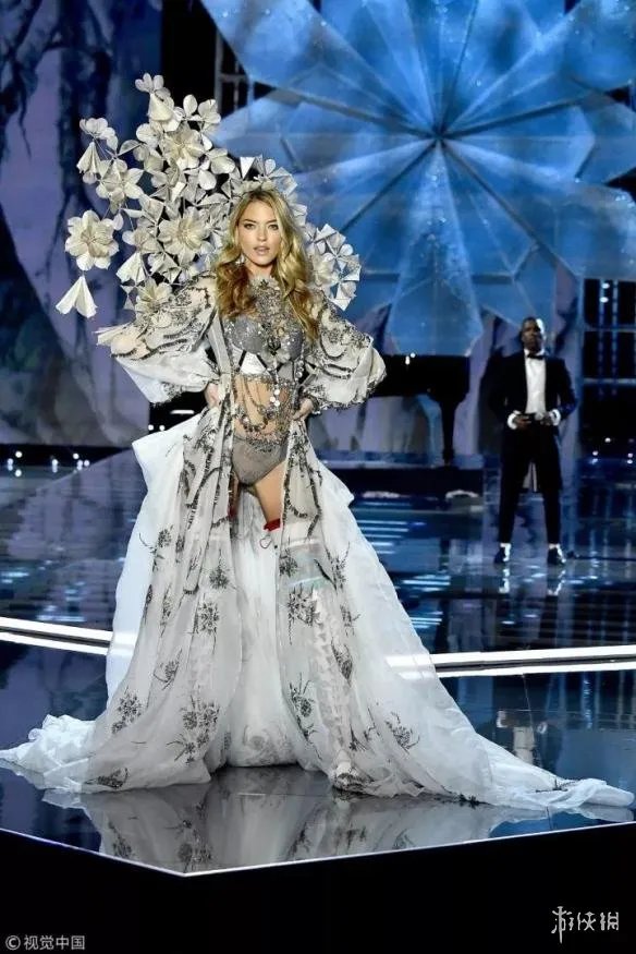 2017上海维密秀众超模美图一览 国模大放异彩看花眼了