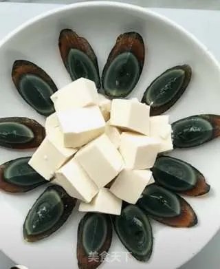 皮蛋豆腐