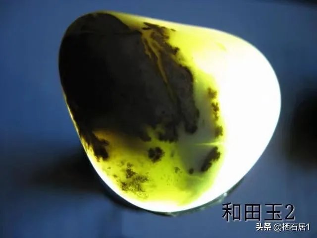 石友们，把你们的新疆和田玉、籽料原石和天然奇石发个图出来让石友们看看学习下？