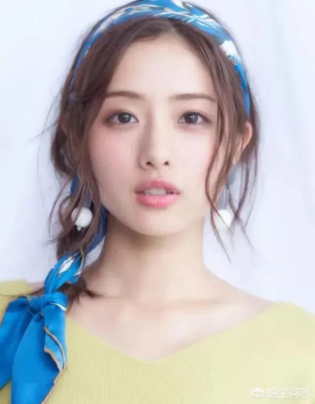 为什么蛋糕店的女店员普遍颜值高？