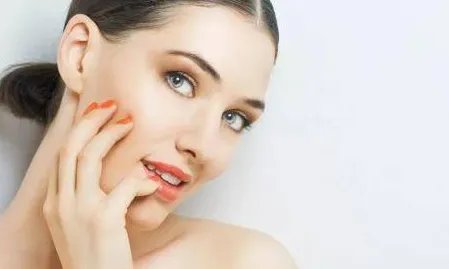 自体脂肪填充面部的价格