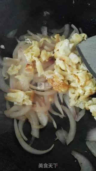 洋葱炒鸡蛋
