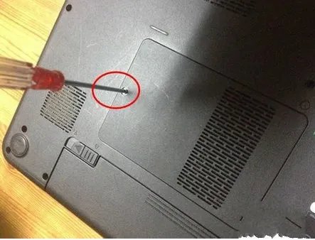 戴尔 Inspiron 1464 如何配置内存条,