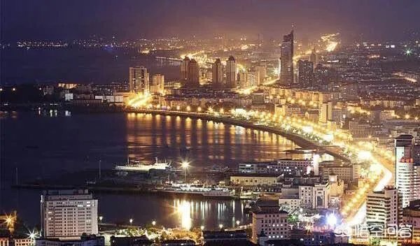 一家三口到威海旅游三天,有哪些景点、住宿和美食值得推荐?