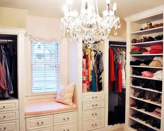 女生肯定爱死了！精致衣帽间巧设计，简直太美了！