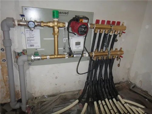 地暖分水器如何打开