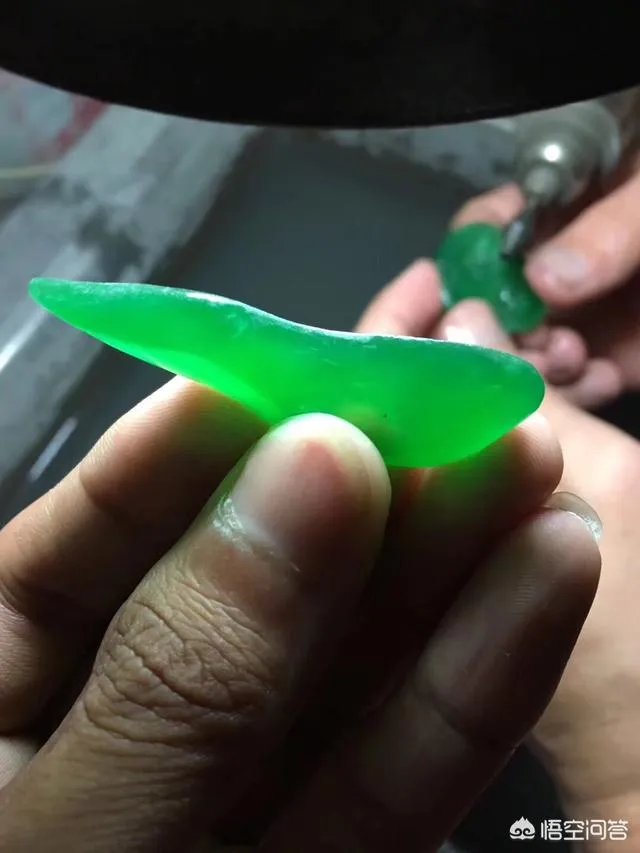 为什么有些中国人钟爱玉石，而有些印度人钟爱宝石？是因为民族性格不同吗？