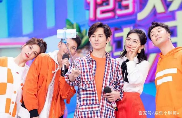 黄鹤翔26年前的《九妹》，谁注意到了MV女配角？如今怎样？