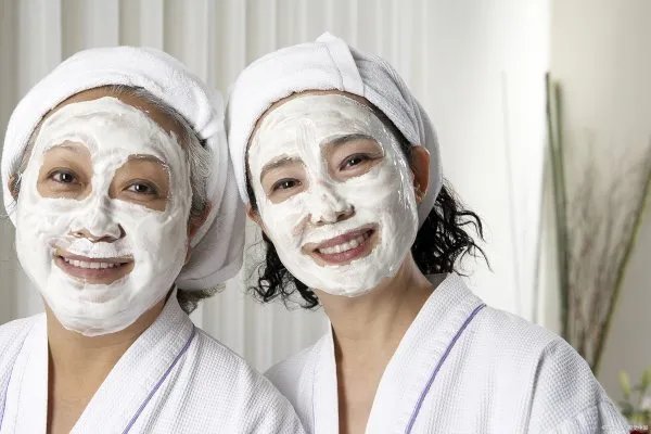 贝佳斯白泥和绿泥的区别是什么?贝佳斯绿泥有什么作用?