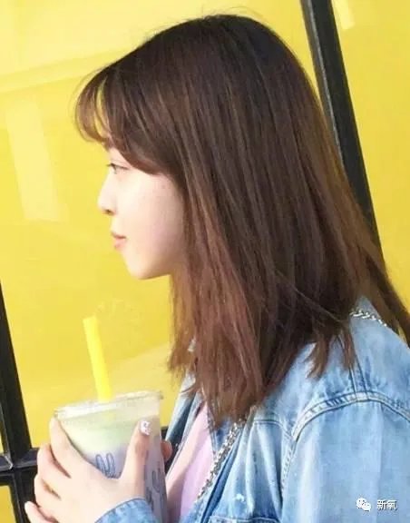 王中磊闺女晒长腿照，娱乐圈大佬们的千金都长什么样？