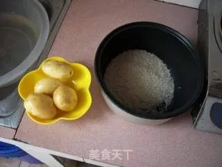 土豆焖饭