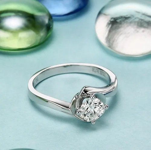 六福珠宝钻石戒指价格贵不贵 六福珠宝钻戒有哪些款式