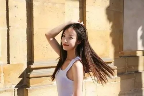 倪妮五官不够惊艳, 但是她如何做到素颜出镜的？