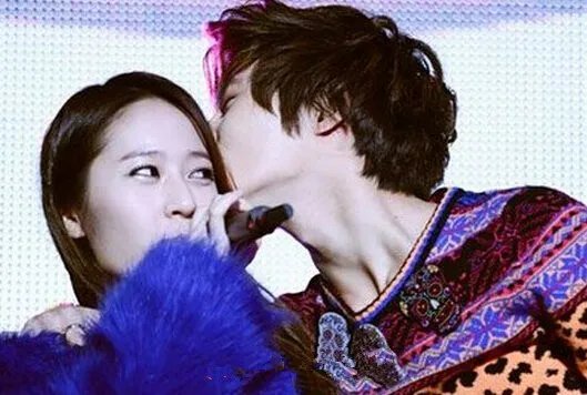 朴灿烈亲吻郑秀晶照片揭秘  其实对前女友金熙秀旧情难忘