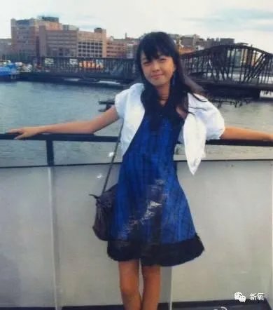 王中磊闺女晒长腿照，娱乐圈大佬们的千金都长什么样？