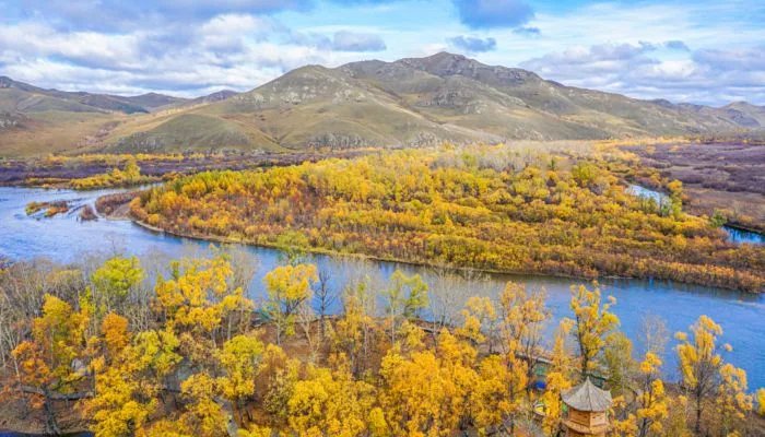 今年国庆节是星期几怎样计算2022 2022年国庆节10月1日星期几