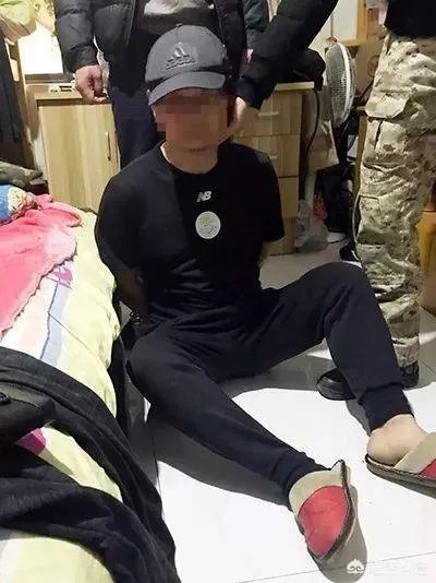 男子“八进宫”在派出所痛哭，老婆每次说同一句话“我们等你回来”，这事你怎么看？