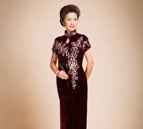 婆婆婚礼服穿什么好看 婚礼服装搭配的技巧