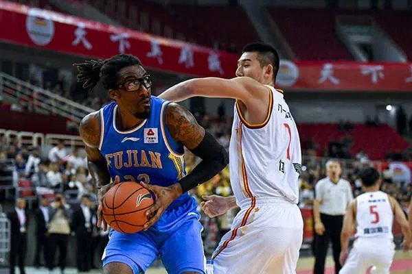 小斯被裁,他能够从福建男篮领走多少薪水?