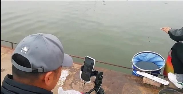 户外钓鱼直播怎么做？