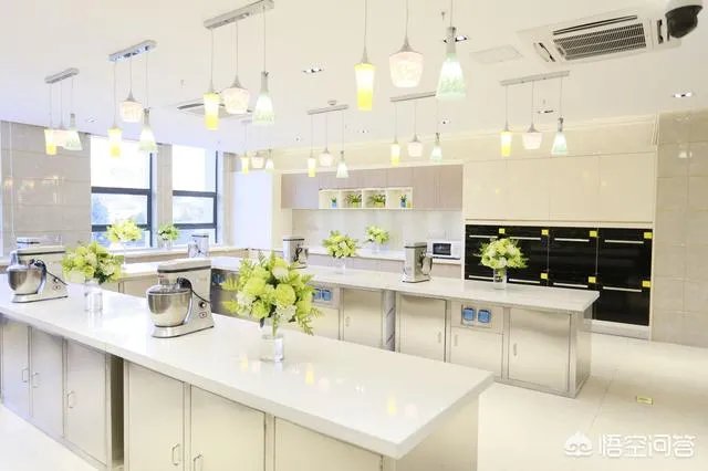 武汉有什么靠谱的学西餐的地方吗？