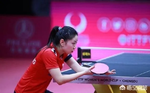 刘诗雯4-0张安,比赛末尾打出了一个小高潮,刘国梁都笑了,发生了什么?