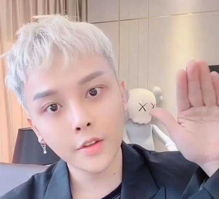 小猪先生高调宣布结婚消息，韩安冉为何表示强烈反对？