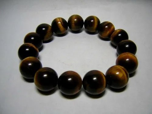 猫眼石鉴别真假的三大技巧    哪些人适合佩戴猫眼石