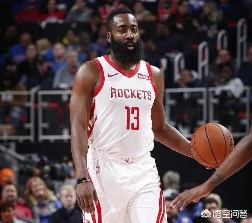 火箭队客场加时116:111不敌活塞,哈登关键时刻两次失误,怎么评价他的表现?