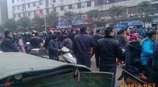 富士康江西千名工人上街游行 发生什么事了?