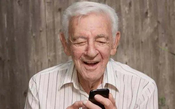 年轻时得了近视眼，老了以后还会得老花眼吗？