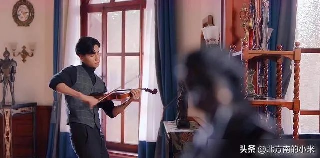 怎么评价《民国奇探》中胡一天的演技？