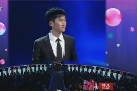 先后担任《非诚勿扰》合伙人的黄澜和黄菡是什么关系？