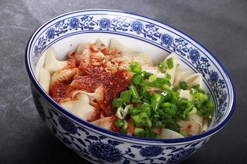 油泼面的做法窍门 家常油泼面怎么做好吃