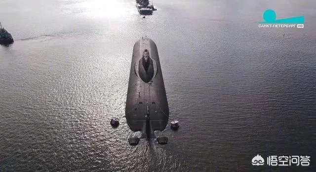 台风级战略导弹核潜艇是怎样出海的?