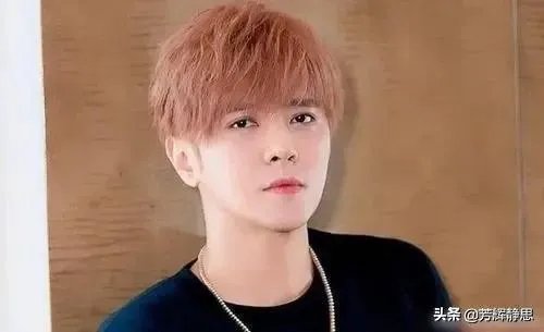 明知对方绯闻不断,周扬青为何还与罗志祥谈了9年恋爱?他们究竟都图对方什么?