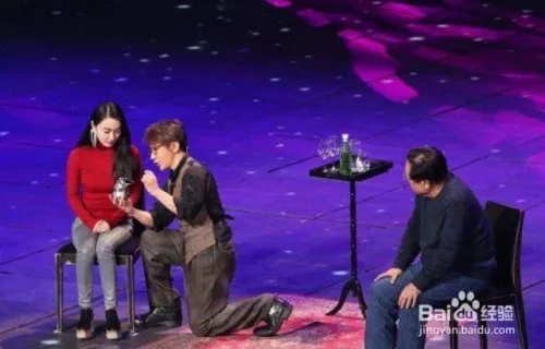 2019春晚刘谦魔术揭秘，魔壶酒饮料怎么变出来的