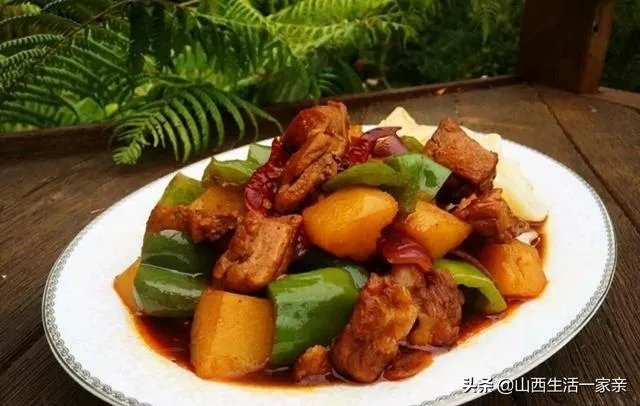 大盘鸡的做法,大盘鸡怎么做好吃,大盘鸡的家常?