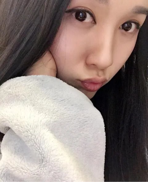 你对反串演员叶紫涵怎么看?