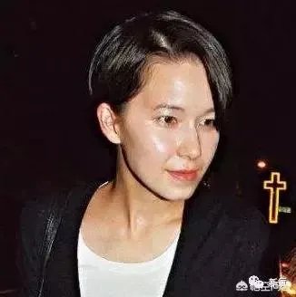 梁洛施前夫壕掷一亿为小26岁新欢买房，她是谁？