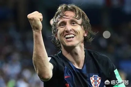 莫德里奇为啥不高不壮，却能踢成世界级球员？