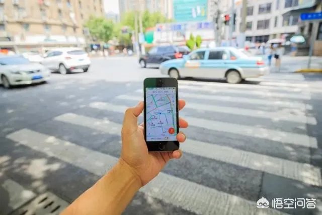 有哪些驾驶汽车的小技巧？