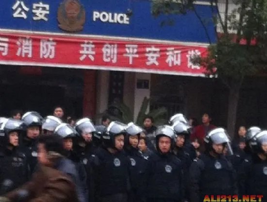 富士康江西千名工人上街游行 发生什么事了?